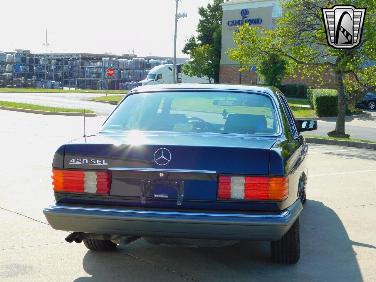 Mercedes-Benz-400-Series-Berline-1991-6