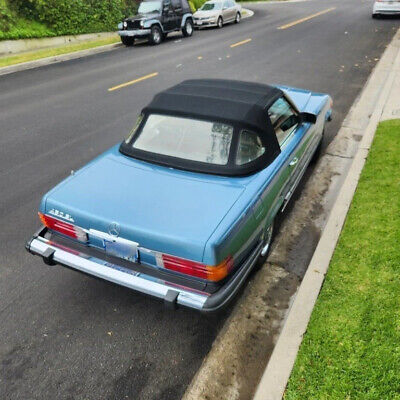 Mercedes-Benz-400-Series-Cabriolet-1976-4