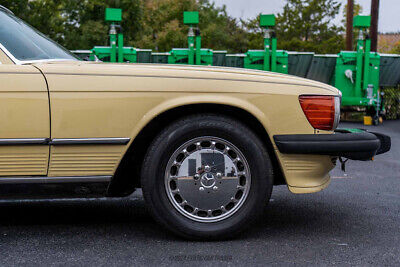 Mercedes-Benz-400-Series-Cabriolet-1979-10