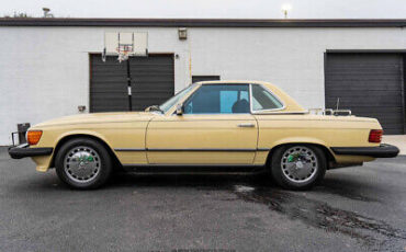 Mercedes-Benz-400-Series-Cabriolet-1979-2