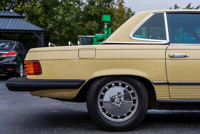 Mercedes-Benz-400-Series-Cabriolet-1979-9