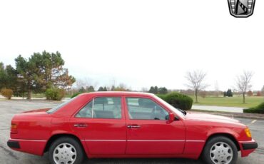 Mercedes-Benz-400E-Berline-1993-7