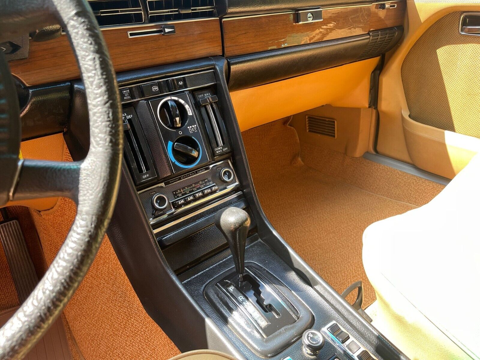 Mercedes-Benz-450SE-1975-4