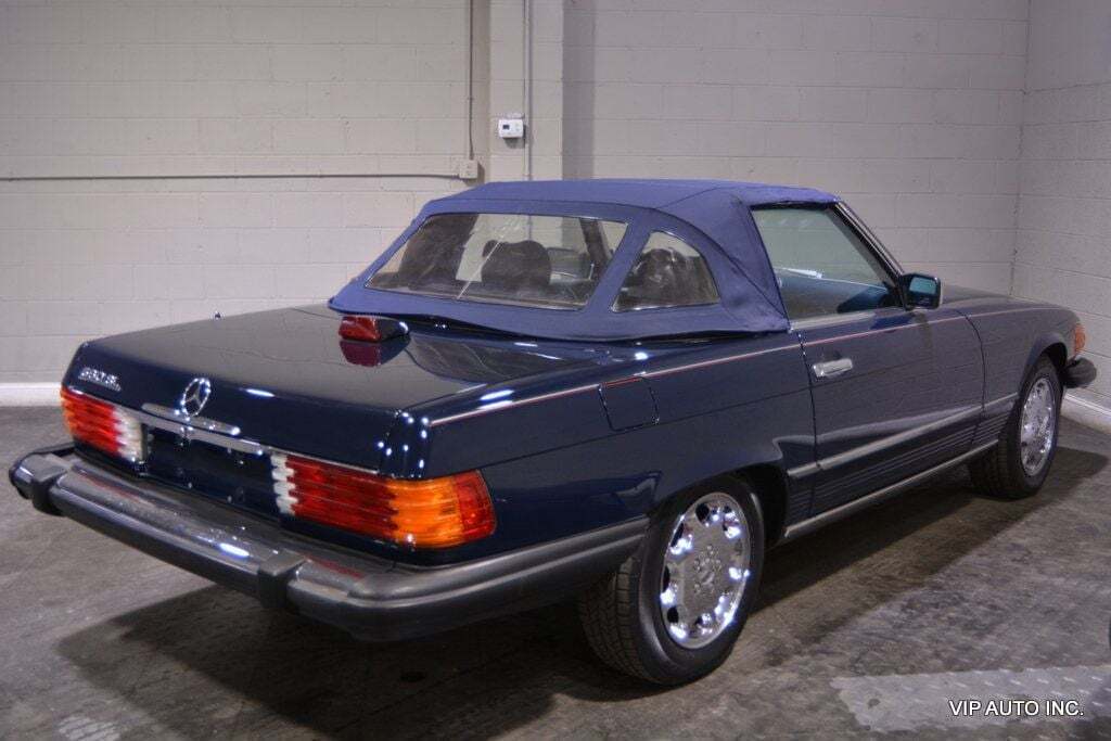 Mercedes-Benz-500-Series-1986-13