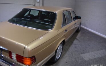 Mercedes-Benz-500-Series-1986-9