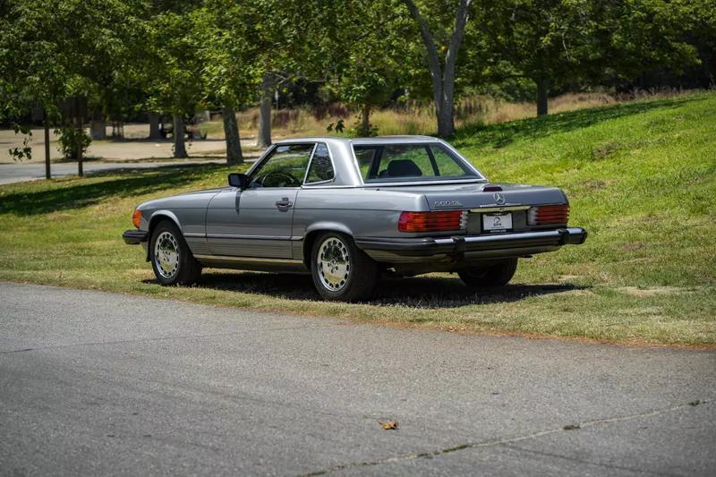 Mercedes-Benz-500-Series-1988-10