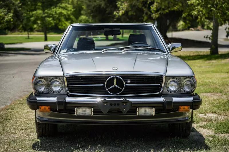 Mercedes-Benz-500-Series-1988-5