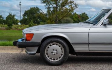 Mercedes-Benz-500-Series-1989-27