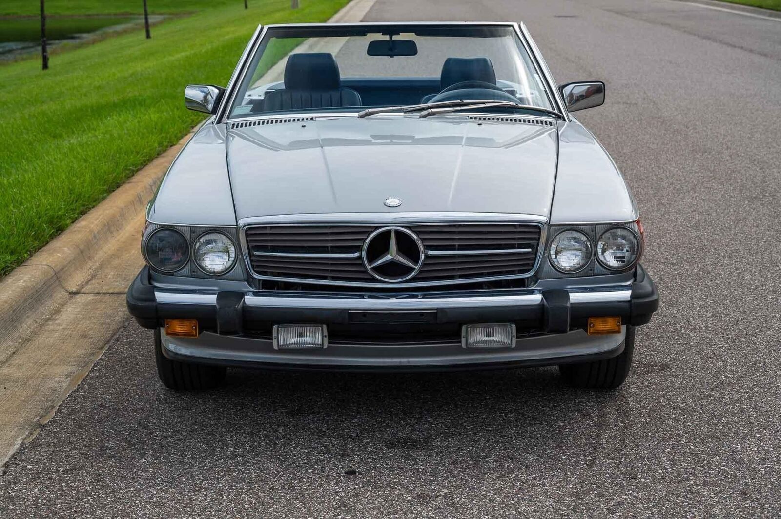 Mercedes-Benz-500-Series-1989-9