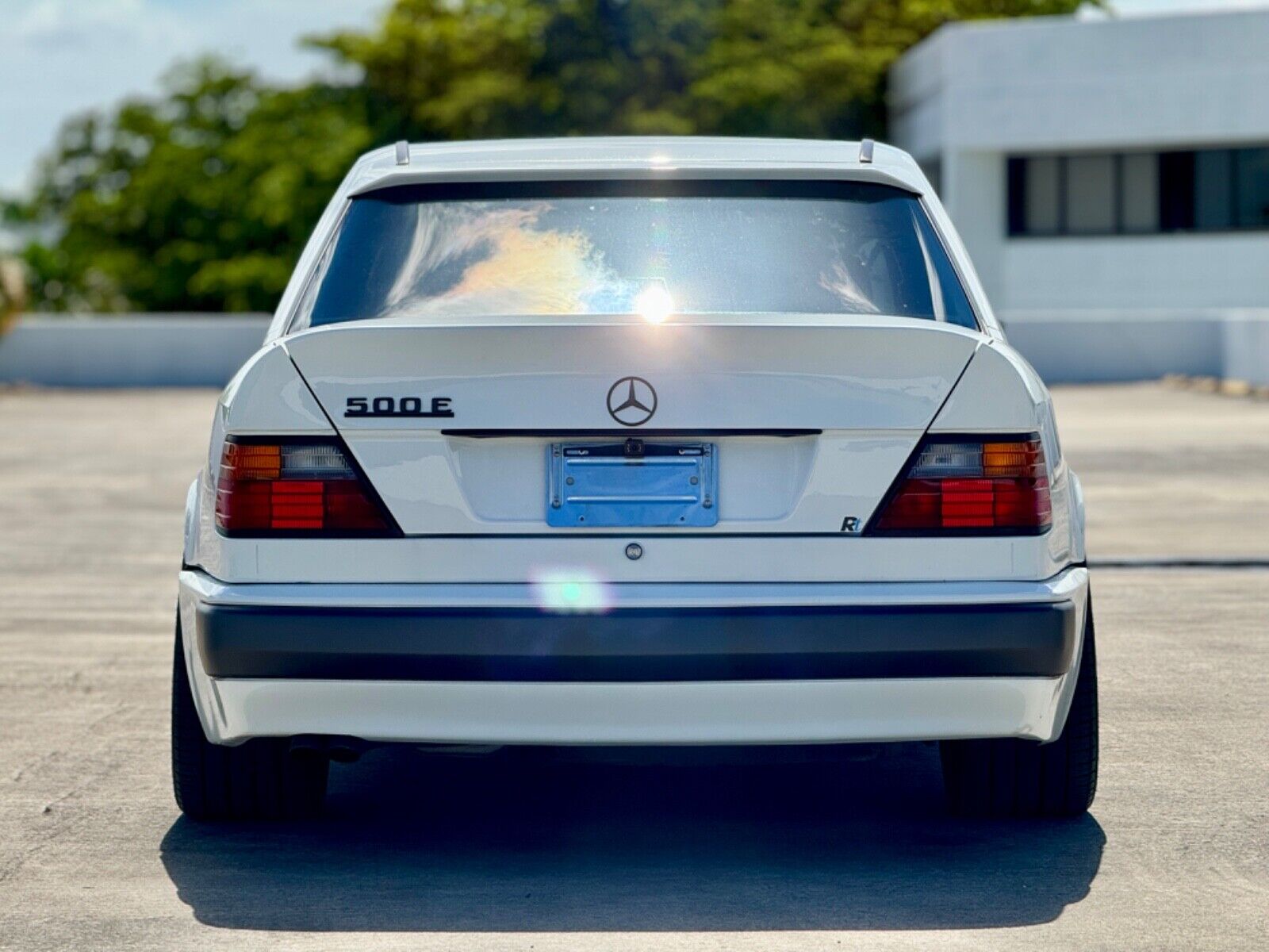 Mercedes-Benz-500-Series-Berline-1993-3