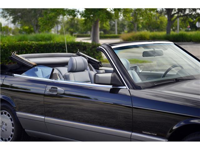 Mercedes-Benz-500-Series-Cabriolet-1987-11