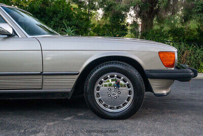 Mercedes-Benz-500-Series-Cabriolet-1988-10