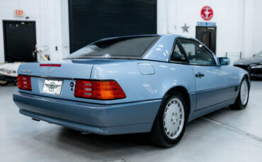 Mercedes-Benz-500-Series-Cabriolet-1991-12