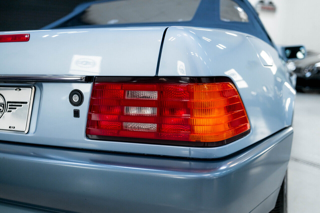 Mercedes-Benz-500-Series-Cabriolet-1991-28