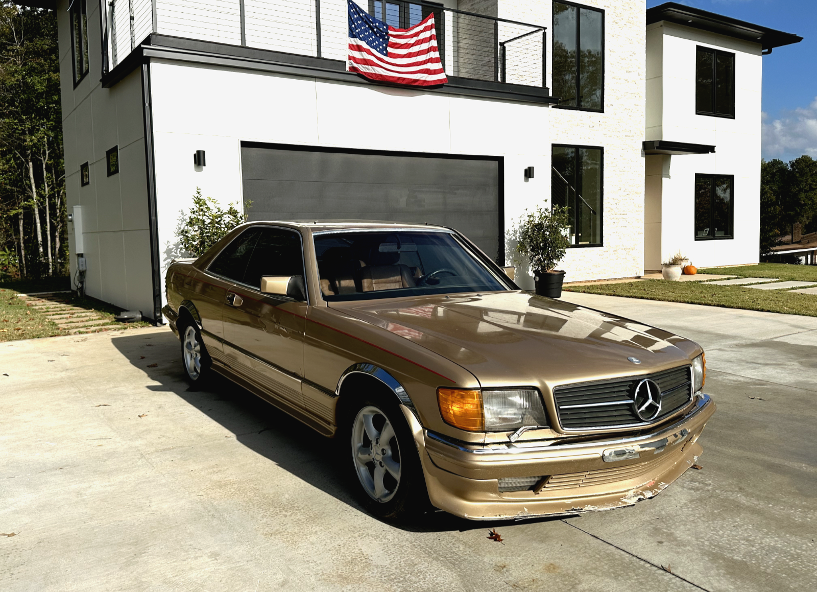 Mercedes-Benz-500-Series-Coupe-1984-1