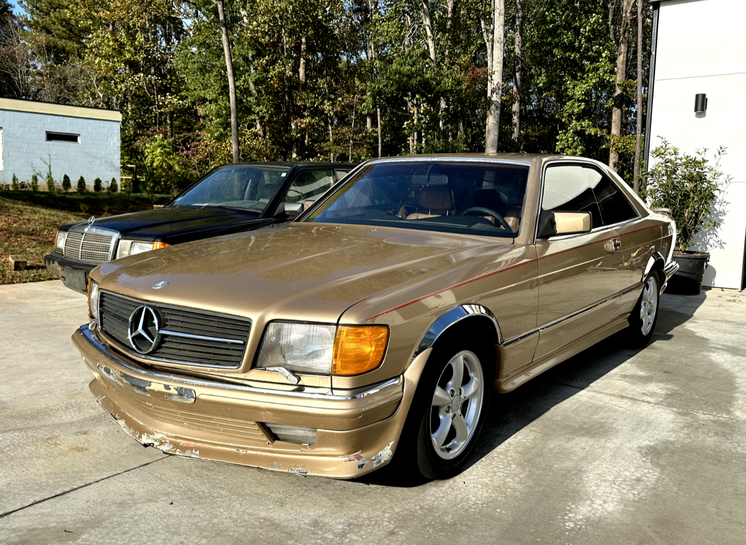 Mercedes-Benz-500-Series-Coupe-1984-39