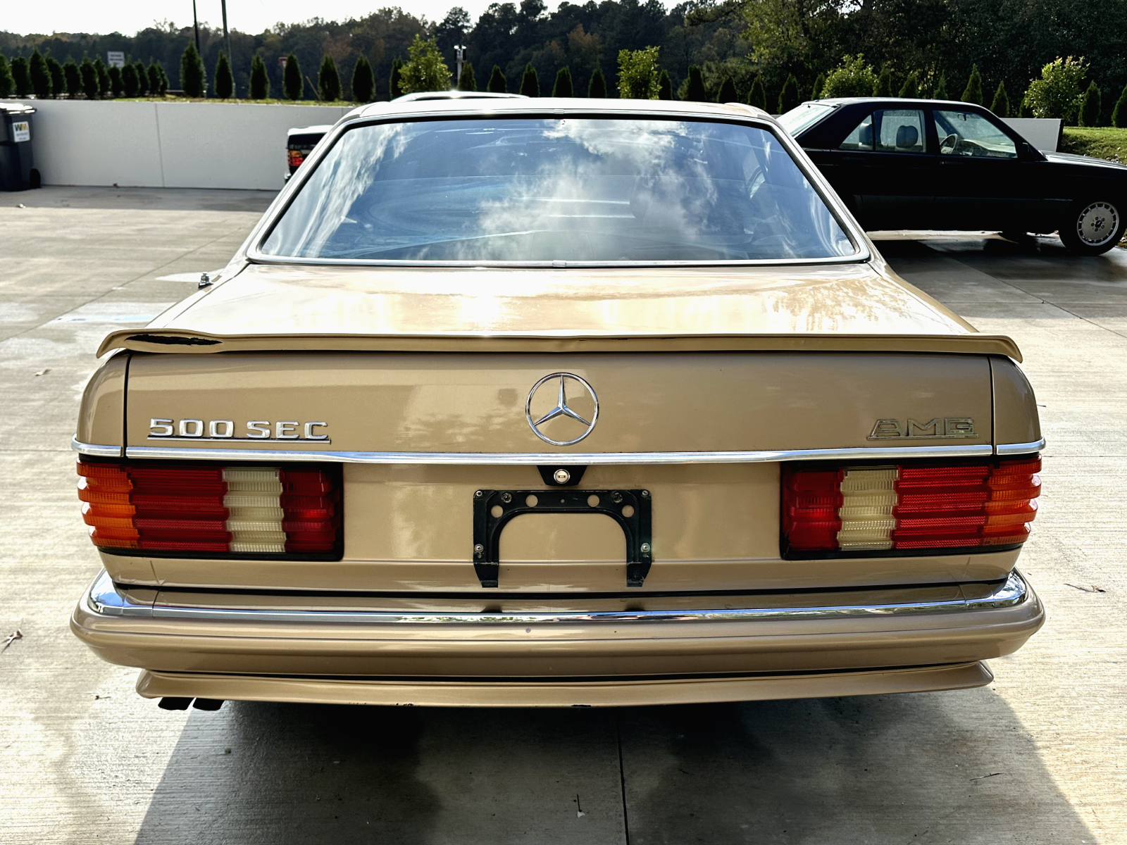 Mercedes-Benz-500-Series-Coupe-1984-6