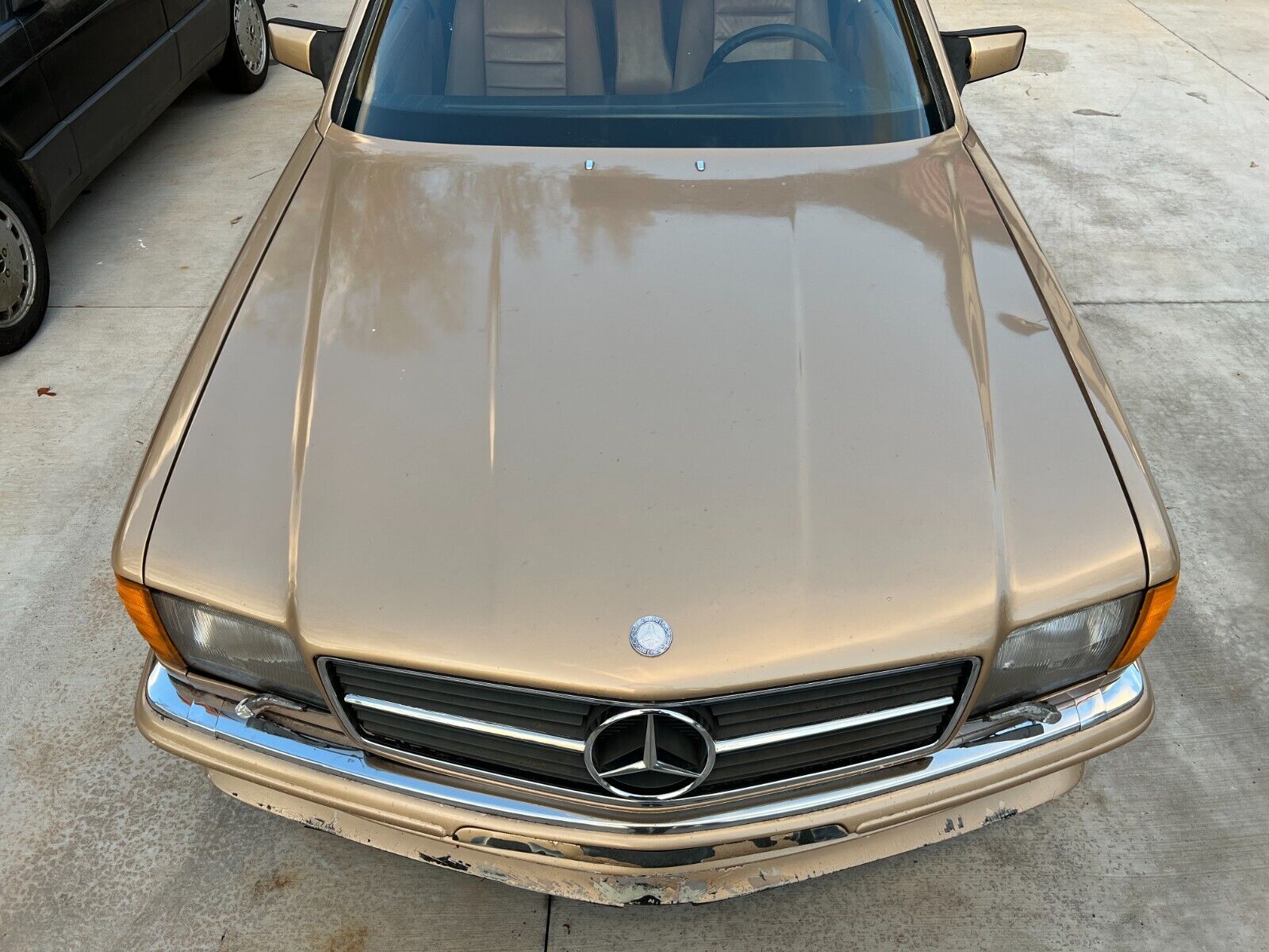 Mercedes-Benz-500-Series-Coupe-1984-9