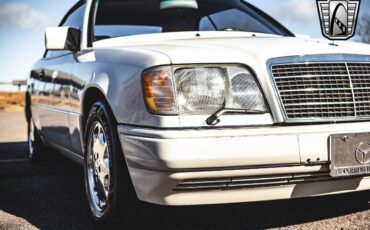 Mercedes-Benz-E-Class-1995-11