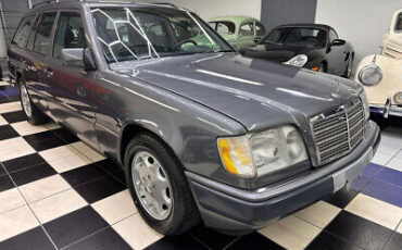 Mercedes-Benz-E-Class-Break-1995-2