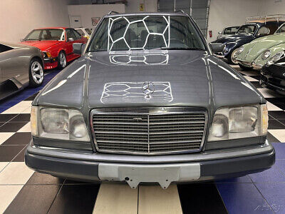 Mercedes-Benz-E-Class-Break-1995-4