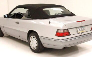 Mercedes-Benz-E-Class-Cabriolet-1994-5