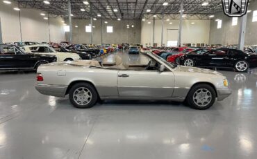 Mercedes-Benz-E-Class-Cabriolet-1994-5