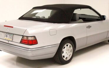 Mercedes-Benz-E-Class-Cabriolet-1994-8