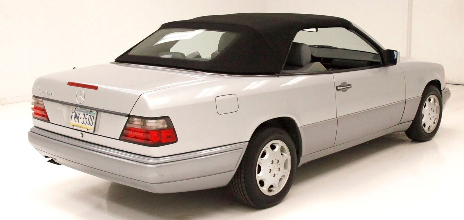 Mercedes-Benz-E-Class-Cabriolet-1994-8