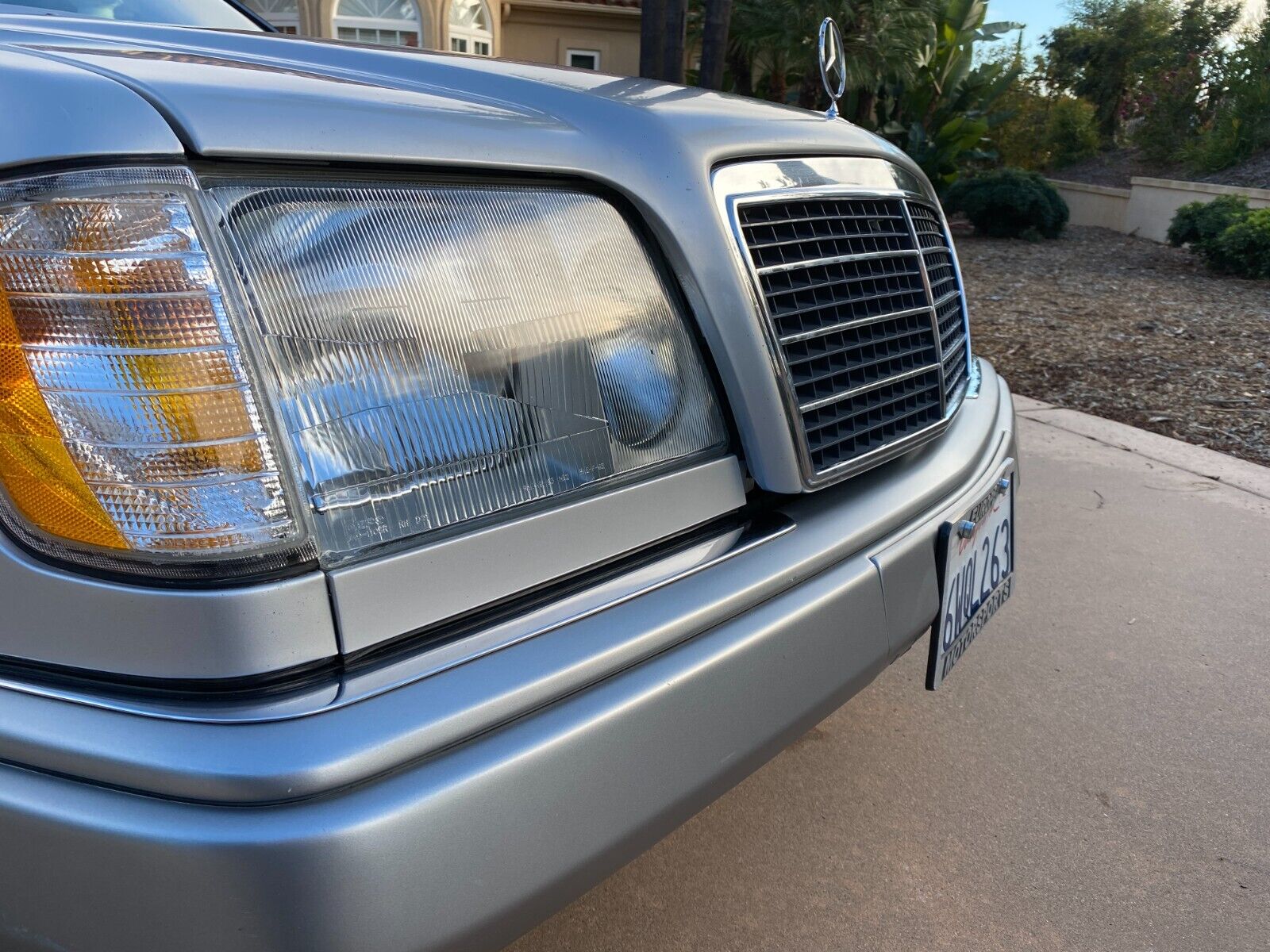 Mercedes-Benz-E-Class-Cabriolet-1995-10