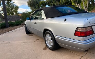 Mercedes-Benz-E-Class-Cabriolet-1995-2