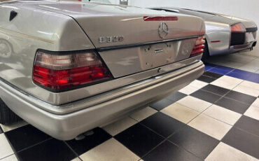 Mercedes-Benz-E-Class-Cabriolet-1995-23