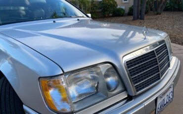 Mercedes-Benz E-Class Cabriolet 1995