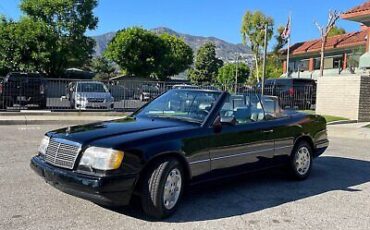 Mercedes-Benz-E-Class-Cabriolet-1995-3