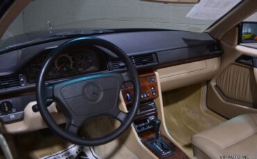 Mercedes-Benz-E-Class-Cabriolet-1995-33