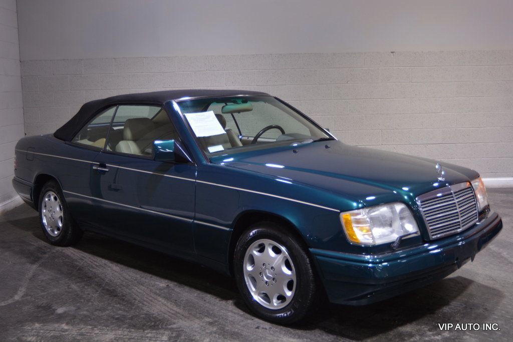 Mercedes-Benz-E-Class-Cabriolet-1995-38