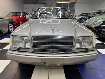 Mercedes-Benz-E-Class-Cabriolet-1995-4