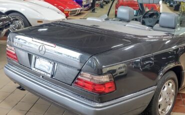 Mercedes-Benz-E-Class-Cabriolet-1995-9