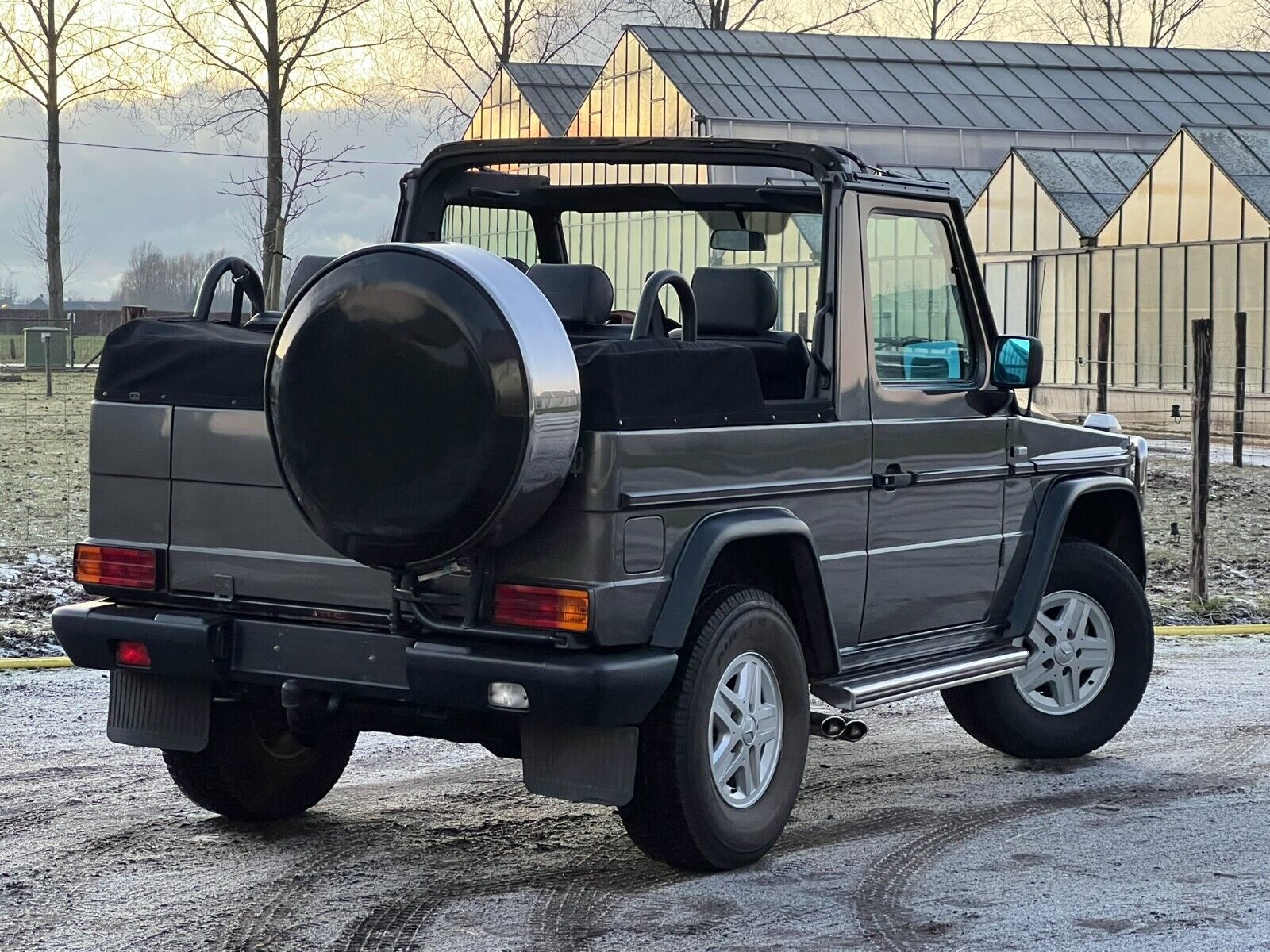 Mercedes-Benz-G-Class-Cabriolet-1991-3