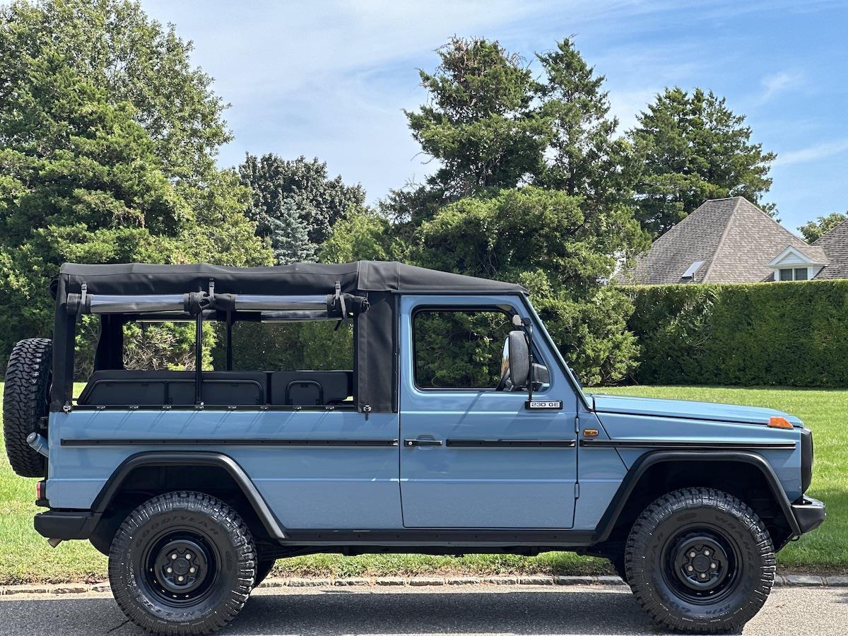 Mercedes-Benz-G-Class-Cabriolet-1993-12