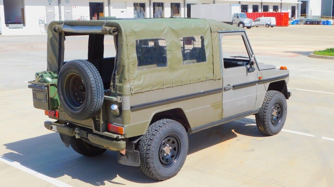 Mercedes-Benz-G-Class-Cabriolet-1995-7