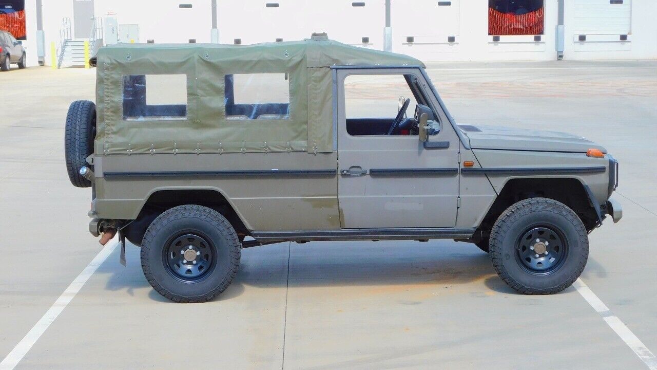 Mercedes-Benz-G-Class-Cabriolet-1995-8