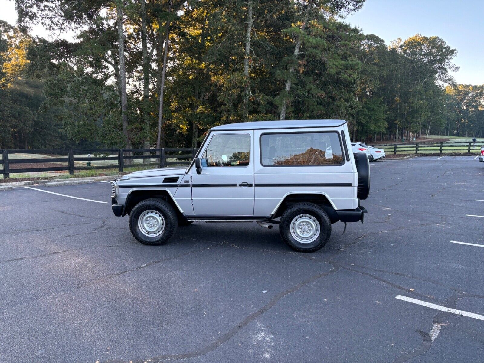 Mercedes-Benz-G-Class-SUV-1990-10