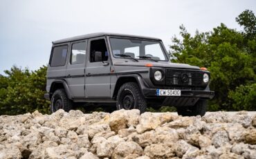 Mercedes-Benz-G-Class-SUV-1992-10