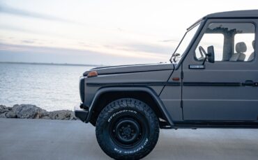 Mercedes-Benz-G-Class-SUV-1992-12