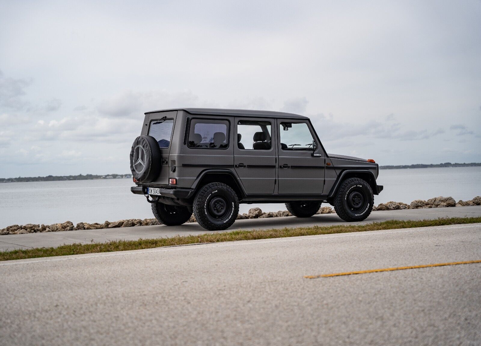 Mercedes-Benz-G-Class-SUV-1992-15