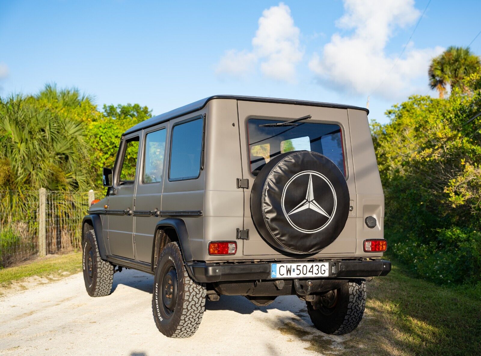 Mercedes-Benz-G-Class-SUV-1992-7