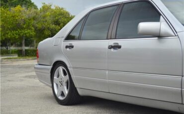 Mercedes-Benz-S-Class-1995-23