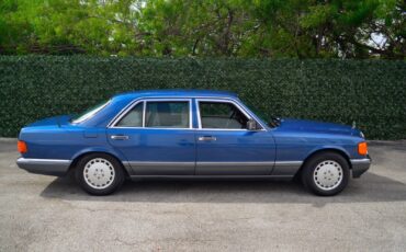 Mercedes-Benz-S-Class-Berline-1985-2