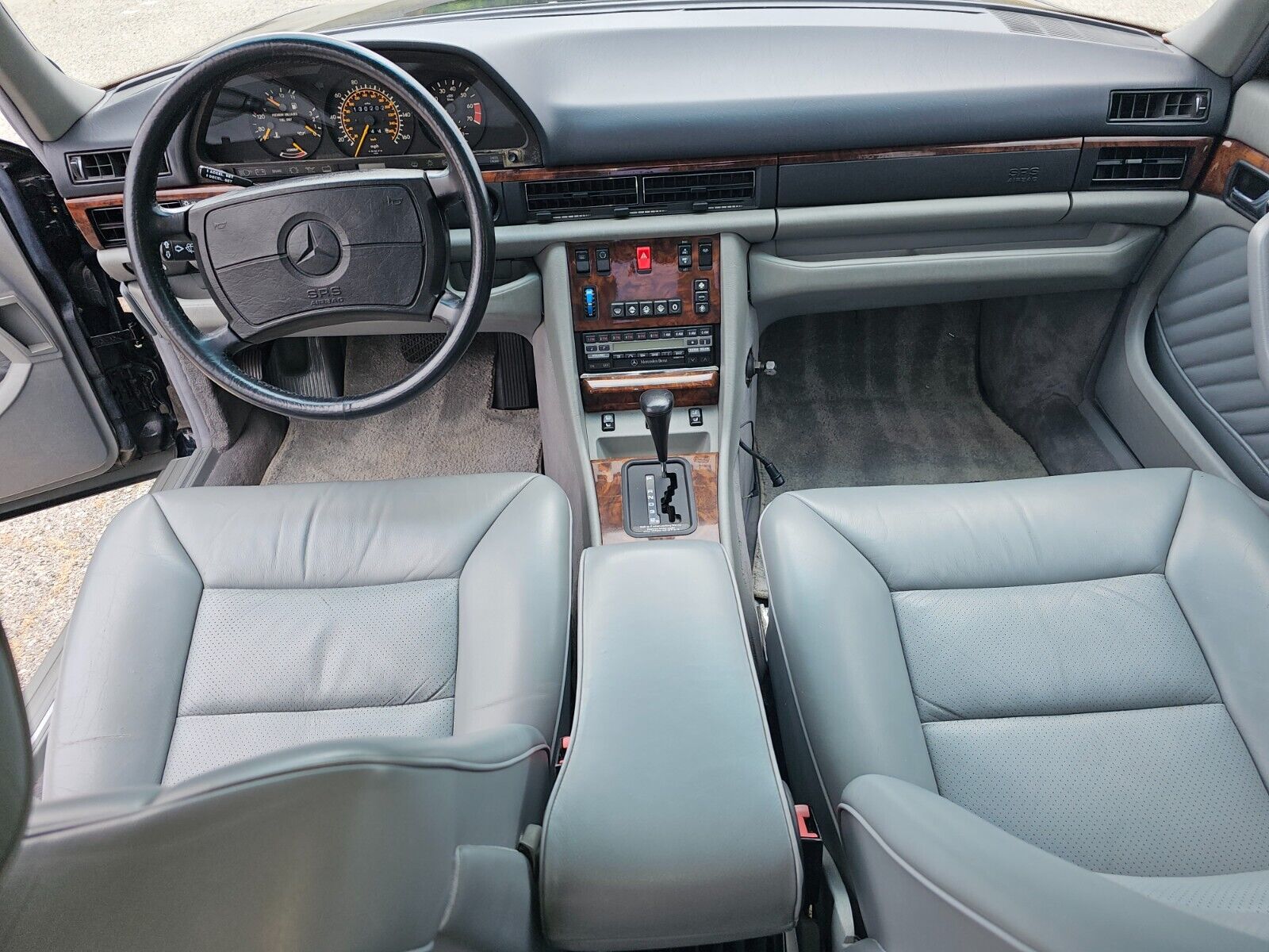 Mercedes-Benz-S-Class-Berline-1990-10